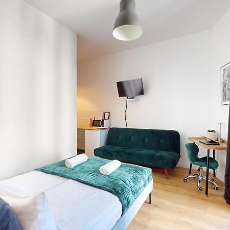 Family House Near The Market Square -Perfect For Family & Business Stays - Ksiecia Witolda Street 500 Steps To Market Square - 2 Bedrooms,2 Parking Places Breslau Exterior foto